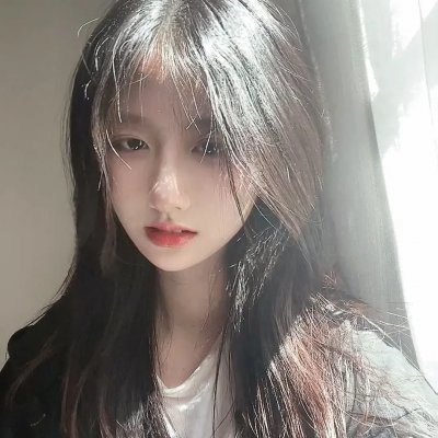 寂静的房子封面